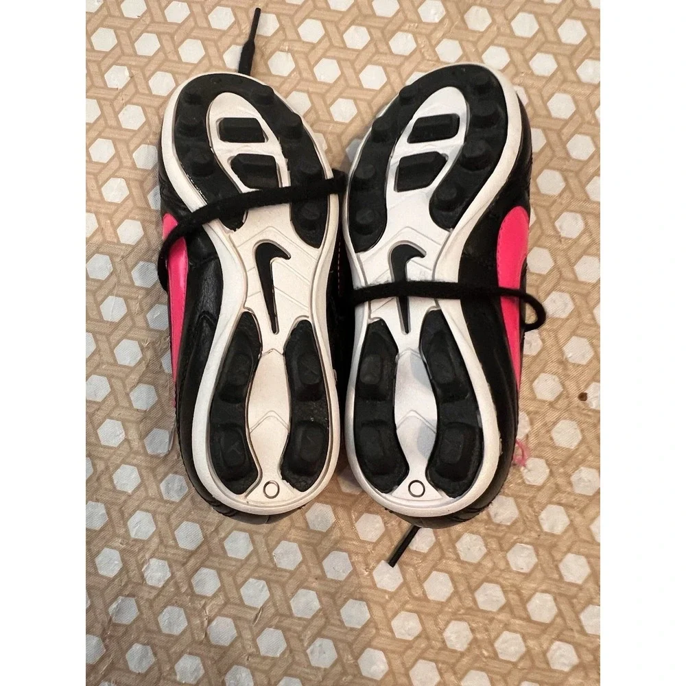Soccer Girls Shoes Black Pink Nike Size 12c